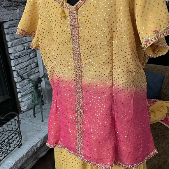 New 3 pc Lehenga, with blouse and Saree. 001 - Picture 7 of 10